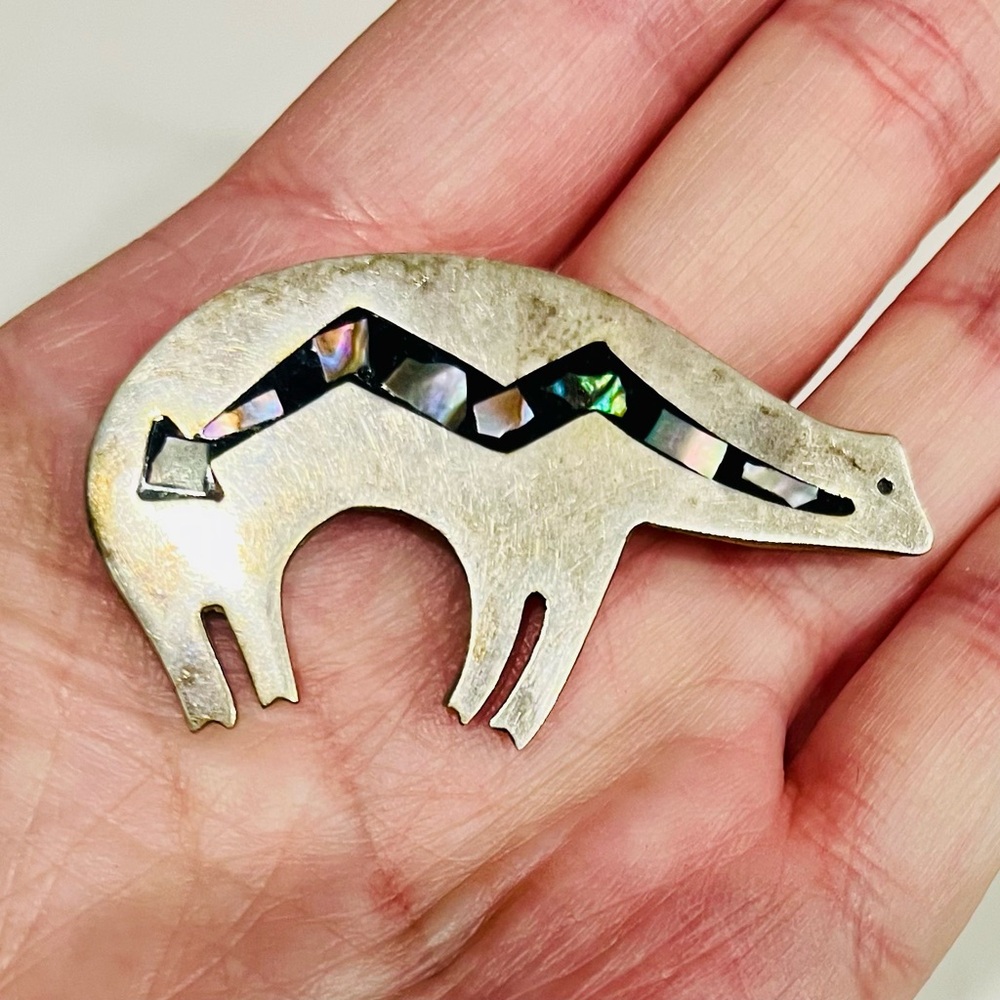 Vintage Alpaca Silver Bear Brooch – Mexico, Mother-of-Pearl Inlay